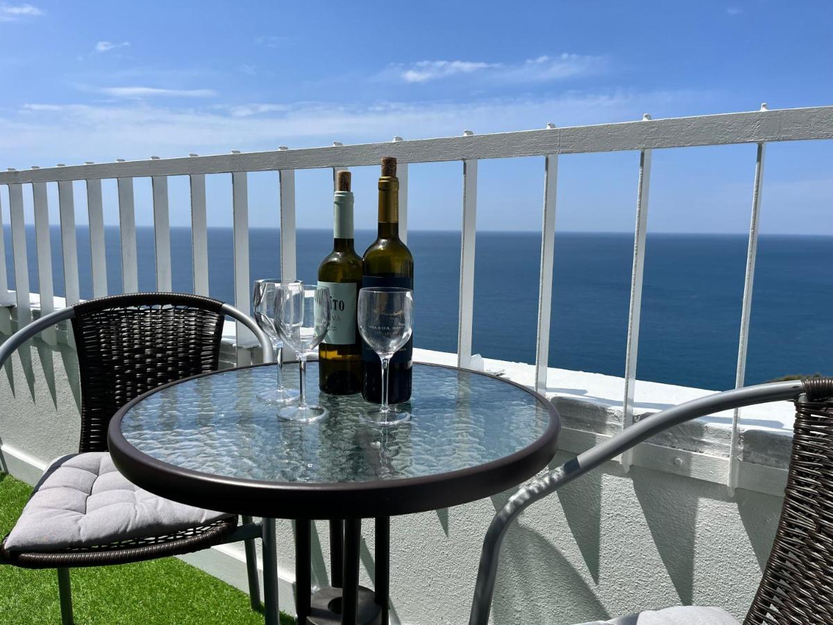 Axenic Retreat - Panoramic Ocean View, Sleeps 4, Ensuite Bathroom, New Redesign Sesimbra Extérieur photo